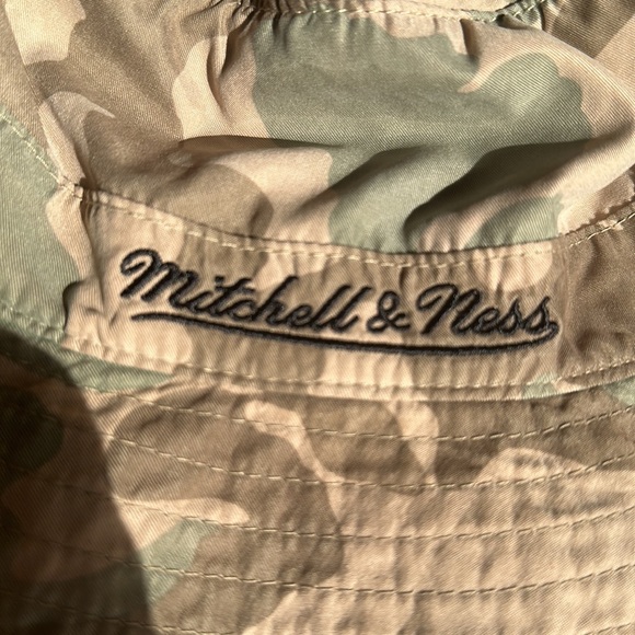 Mitchell and Ness 🔥 CHICAGO BULLS Camo Bucket Hat Embroidered NBA - Picture 3 of 8